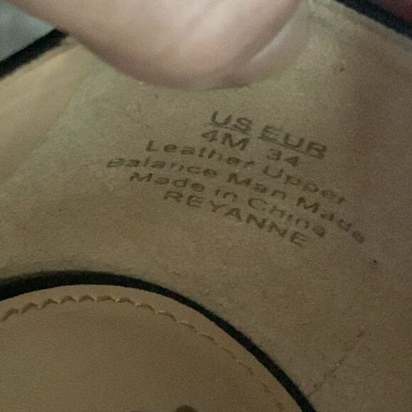 Sam Edelman Size 4 Black Pointy toe Flats with black spikes around heel - Picture 8 of 8